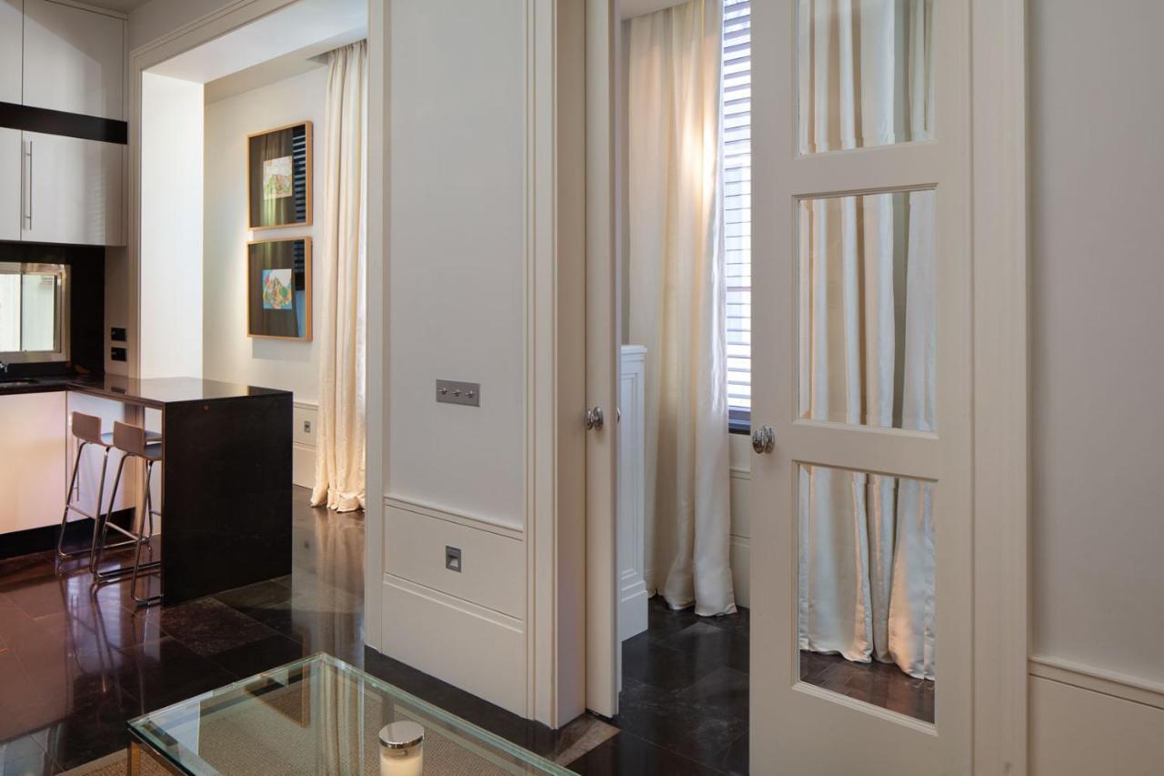 Elegante Apartamento Plaza Constitucion Málaga Exterior foto